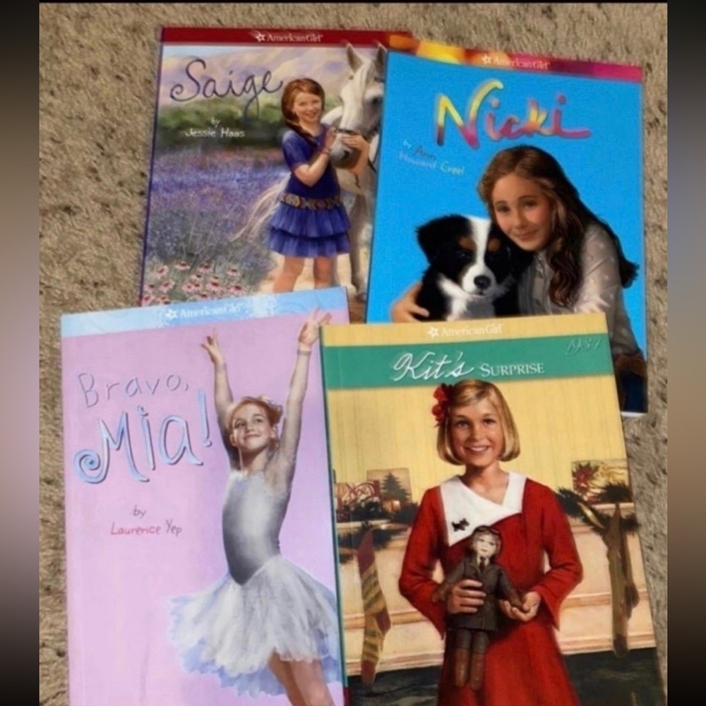 American Girl Books. Set/4 Mia; Nicki; Kit; Saige. NEVER Read.